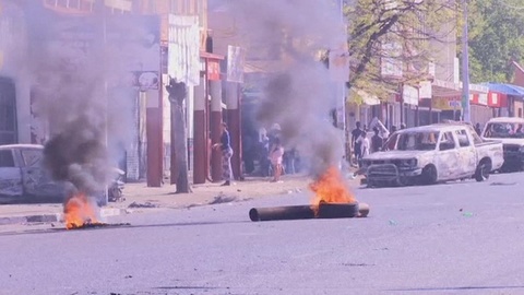 В ЮАР продолжаются массовые беспорядки