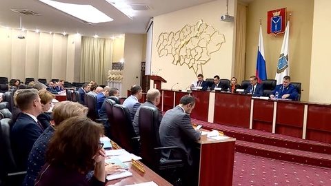 Госдума приняла в первом чтении законопроект о взаимозаменяемости лекарств