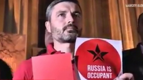 Российских актеров в Грузии встретили со скандалом