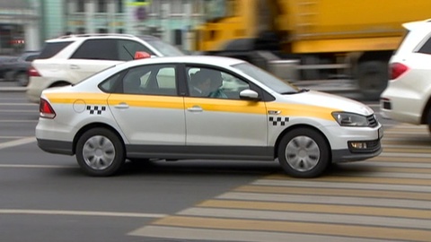 Московские такси по-прежнему опасны для жизни и кошелька
