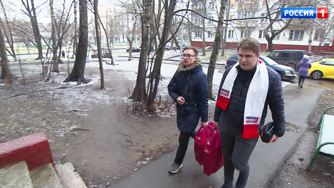 Активисты "Единой России" разносят лекарства для больных муковисцидозом детей прямо по домам