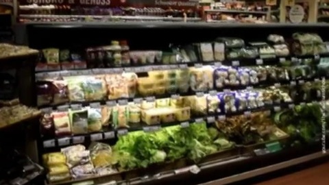 Австрийские магазины обяжут отдавать просроченные продукты благотворительным организациям