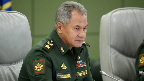 Действующие военные и пенсионеры получили по 15 и 10 тысяч