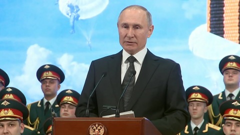 Президент почтил память псковских десантников