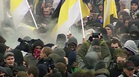 Националистов накажут за маски на "Русском марше"