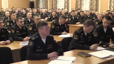 Минобороны разрешило абитуриентам не приезжать в военные вузы