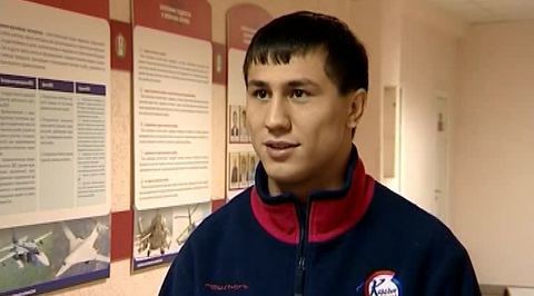 Олимпийский чемпион идет служить в армию