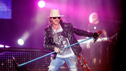 61-летнего лидера группы Guns N' Roses обвинили в изнасиловании