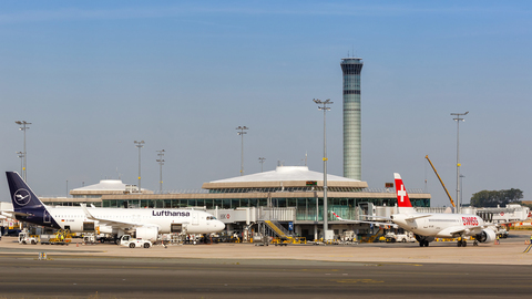 Air France в третий раз подряд отменил рейс из Парижа в Москву