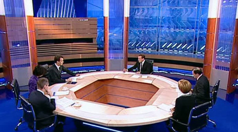 Медведев призывает оппозиционеров быть ответственными политиками