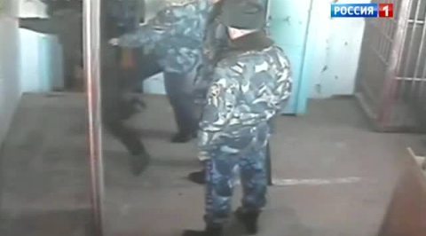 Полковника ФСИН обвиняют в избиении заключенного