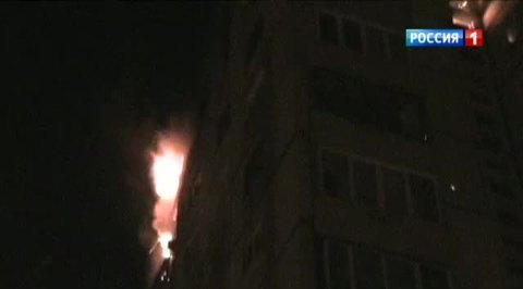 Взрыв в Харькове: пытаясь спасти годовалого сына, женщина шагнула из окна