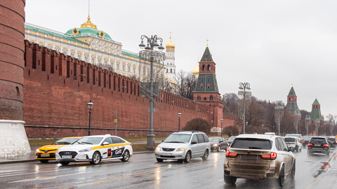 Москвичам предложили не рассчитывать на морозную зиму