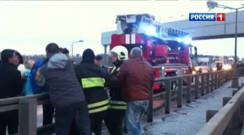 Первыми на помощь экипажу Ту-204 пришли очевидцы трагедии
