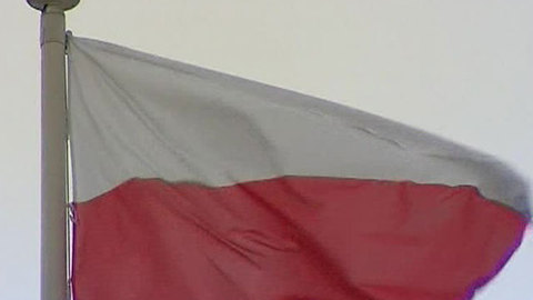 Траур в Польше превратился в политический спектакль
