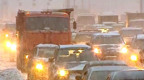 Москва покрывается снегом со скоростью сантиметр в час