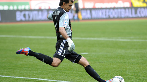 Премьер-лига. "Анжи" вышел в лидеры