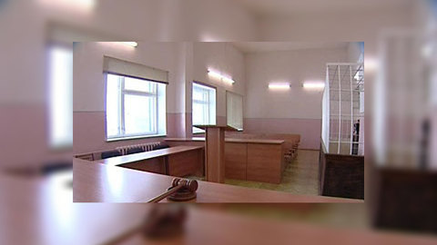 На экзотический изумруд претендуют не менее экзотичные люди