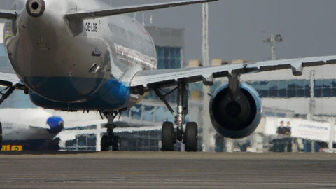 Германская политическая элита мечтает путешествовать в одиночку