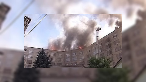 Пожар в "Алмаз-Антее" окрасил небо в черный цвет