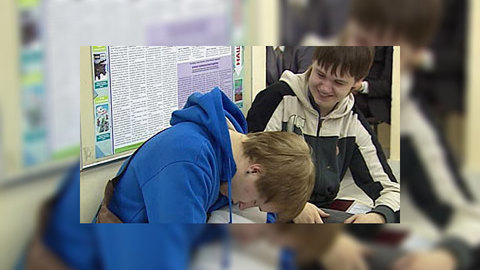 Вторая волна ЕГЭ "утопила" 16 тысяч школьников