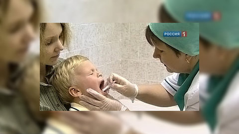 В аэропорту Домодедово медики "отлавливают" пассажиров с детьми