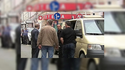 Сумку инкассатора научили портить деньги при ограблении