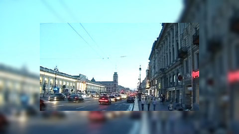 В Петербурге на треть выросли траты горожан на шляпы, мороженое и фруктовый лёд