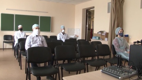 Власти Саратовской области возмутили жителей закупкой масок по почти 500 рублей за штуку