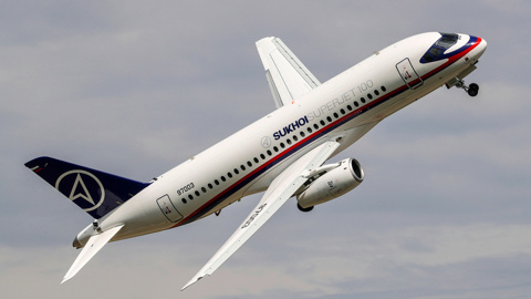 SSJ-100 аварийно сел в Краснодаре из-за отказа газовой турбины