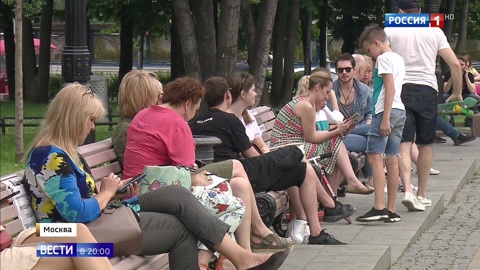 Вузы, летние лагеря и аттракционы: что откроется в Москве с 13 июля