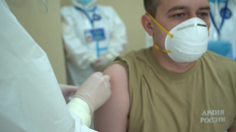 Минобороны: добровольцы получили второй компонент вакцины от коронавируса