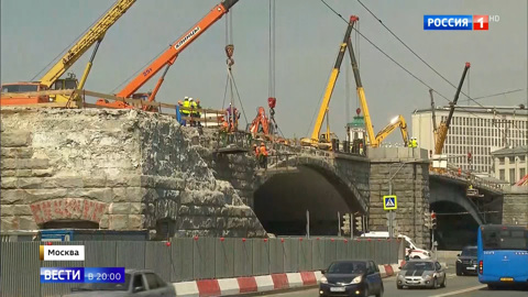 Самый старый каменный мост Москвы пересобирают с помощью уникальных технологий