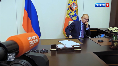 Напряженная неделя: Путину звонят даже во время совещания с правительством