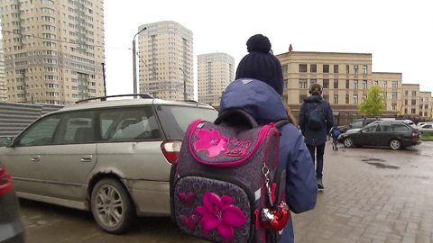 Опасный путь в школу: в Раменском детям приходится лавировать между машин
