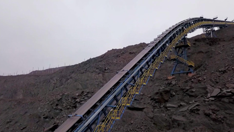 На Михайловском ГОКе запустили комплекс доставки железной руды на поверхность