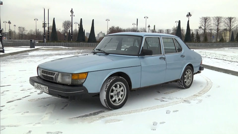 Учимся летать на ретро-авто Saab 900