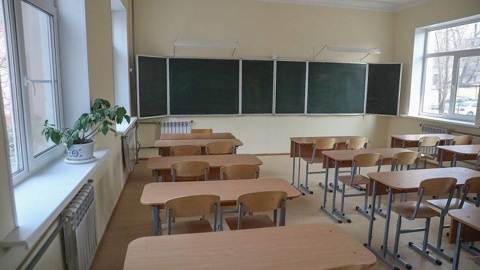 Школу затопило во Владивостоке во время циклона