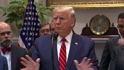 Дональд Трамп помиловал 15 человек