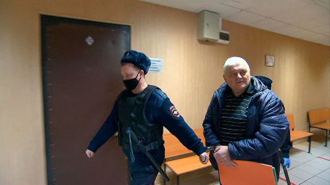 Александра Постриганя отлучили от роскоши на 15 лет