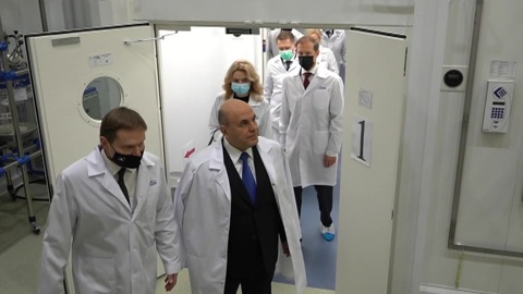 Мишустин рассказал о поддержке производителей вакцин от COVID-19
