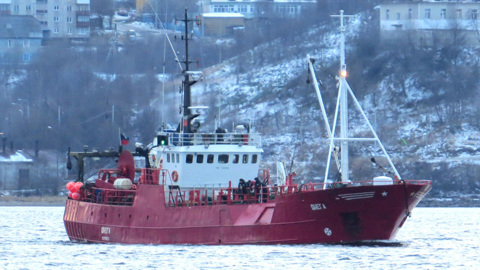 Поиски погибших моряков с затонувшего в Баренцевом море судна прекращены