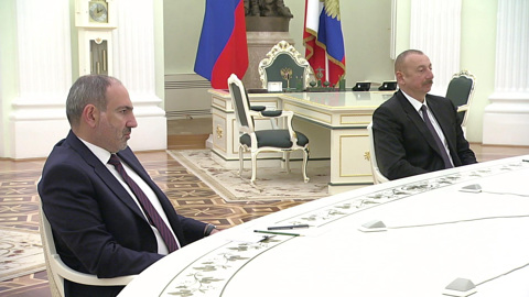 Путин заявил о последовательном выполнении договорённостей по Карабаху