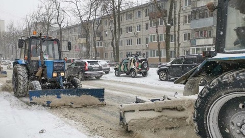 Сразу несколько российских регионов оказались во власти непогоды