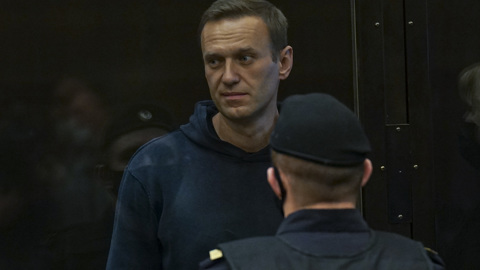 Суд по делу Навального удалился на совещание