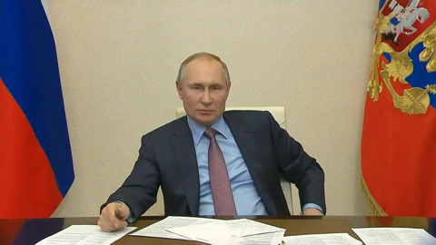 Путин распорядился разработать меры по трудоустройству безработных