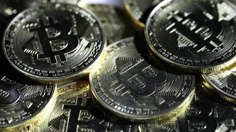 Курс биткоина продолжает бить рекорды