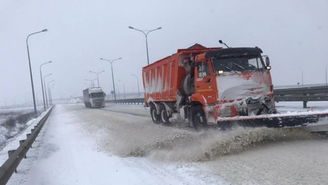 Возобновлено движение по Крымскому мосту в сторону Керчи