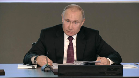 Путин потребовал от МВД привлекать к ответственности провокаторов