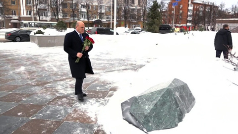 Мишустин возложил венок в парке Ангелов в Кемерове